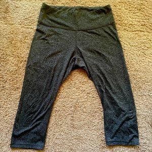 Old Navy active cropped workout leggings